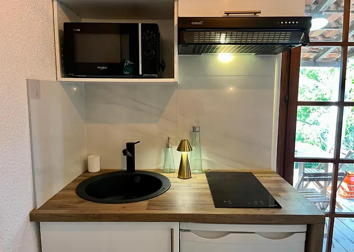 Joli Maisonnette A 100m De La Porticcio (Corsica)